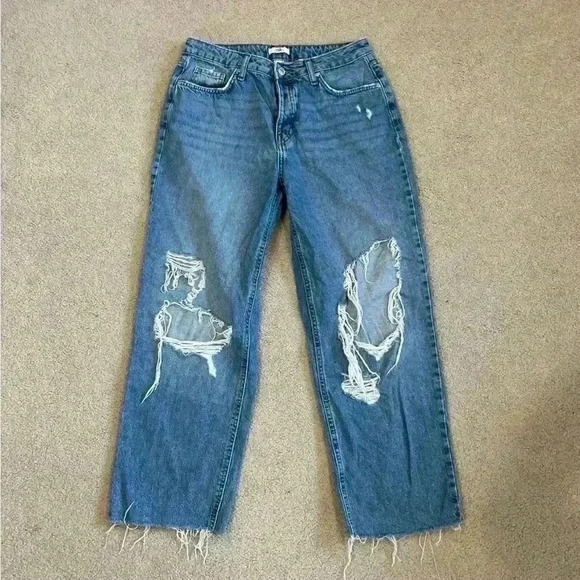 Forever 21 distressed blue straight leg jeans in size 28 - Picture 1 of 6